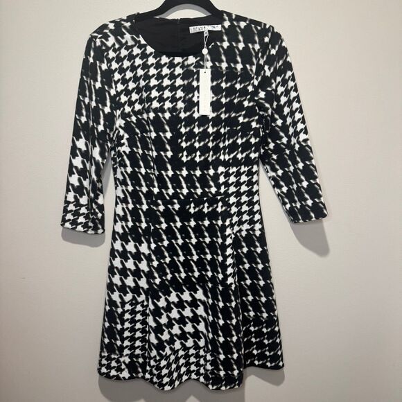 NWT Trina Turk Houndsooth Black and White Dress- Size 8 - Picture 1 of 5
